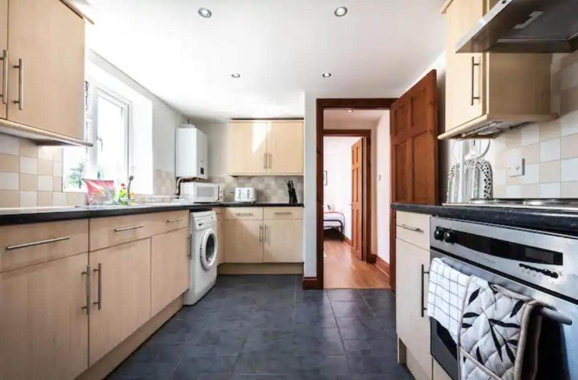 Metropolitan - 2 Bed, Private Parking Apartment, Great Commercial Home From Home Stay! Southampton Exterior foto